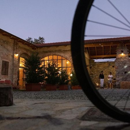 B&B Il Cortile Biella Luaran gambar