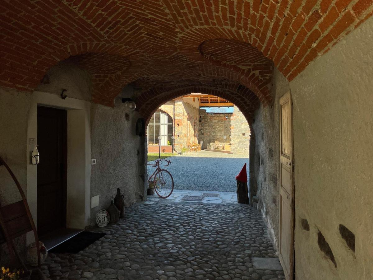 B&B Il Cortile Biella Luaran gambar