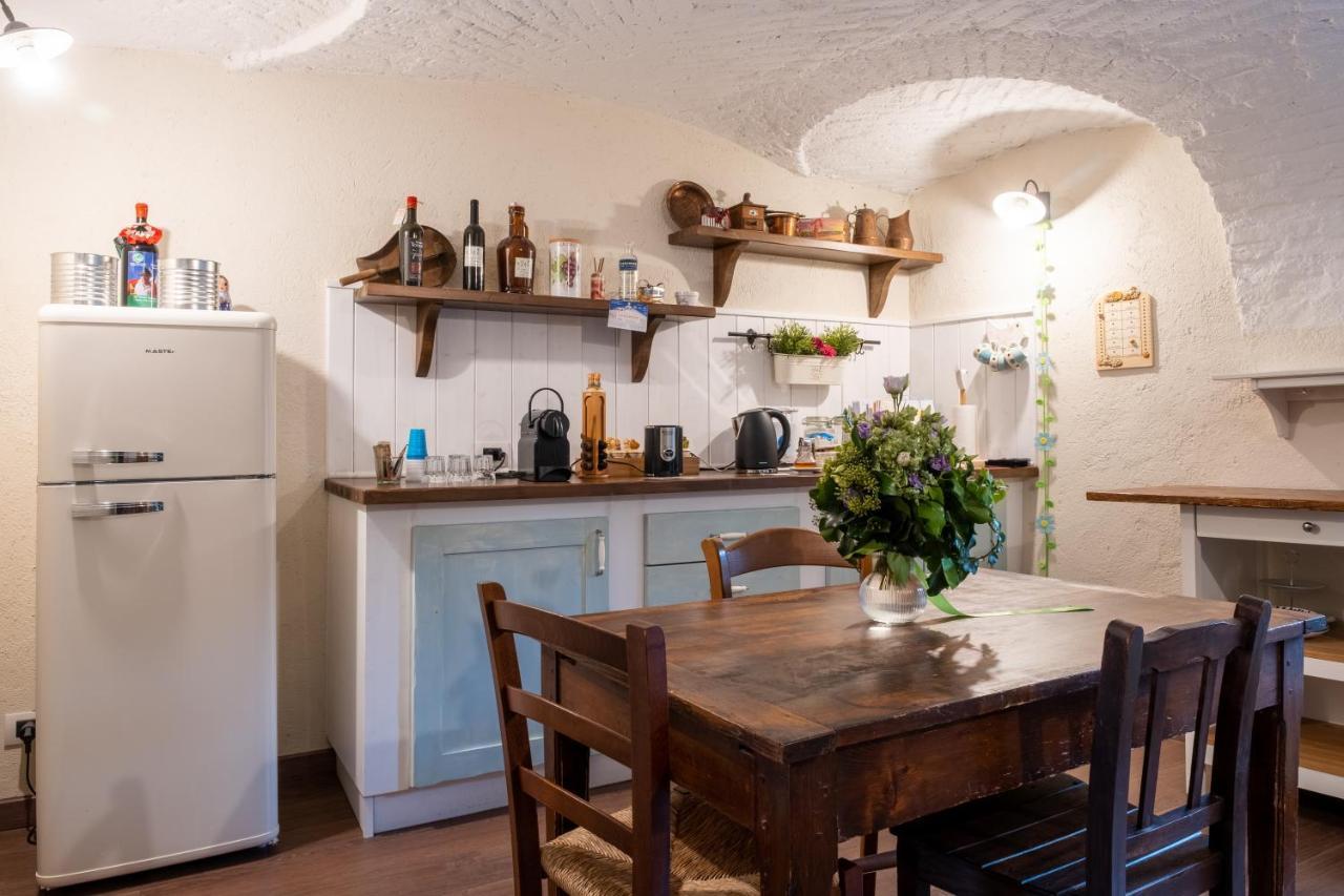 B&B Il Cortile Biella Luaran gambar